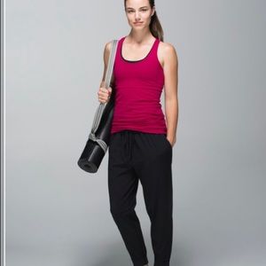 Lululemon Cool Racer Back - 6 -EUC Bumble Berry